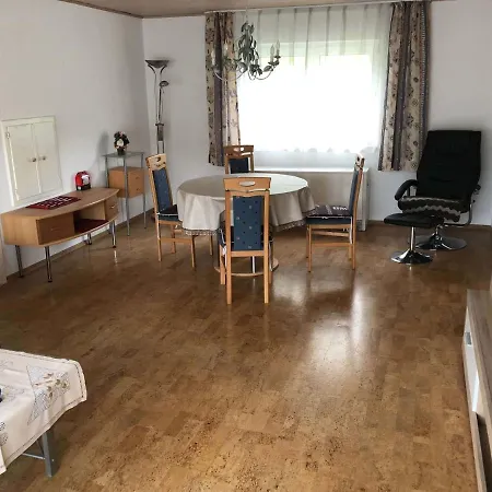 Lägenhet Gaestehaus Luetzelbach *